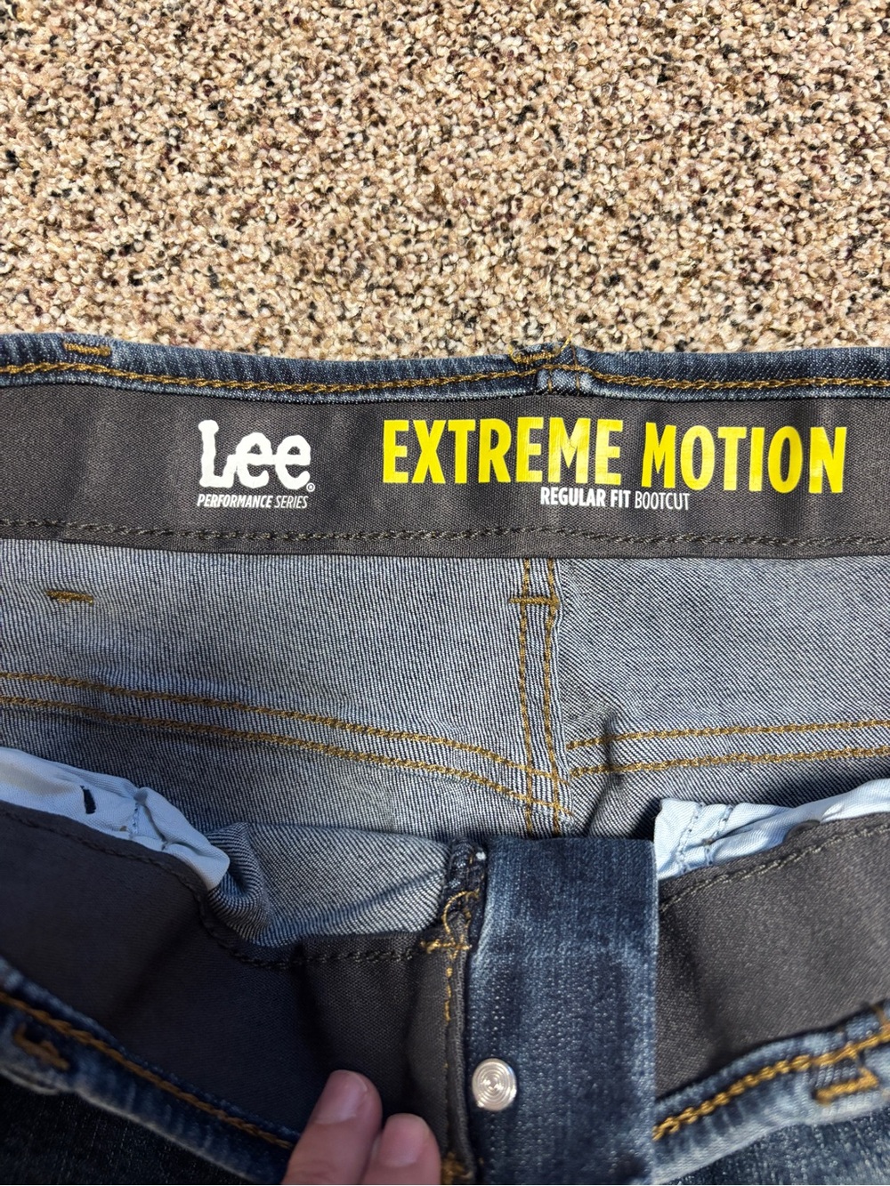 Men’s Lee Extreme Motion Regular Fit Bootcut Jeans 34x30 medium dark wash - Picture 4 of 5